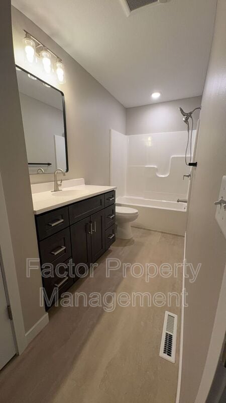 Building Photo - 3214 Scotch Ln