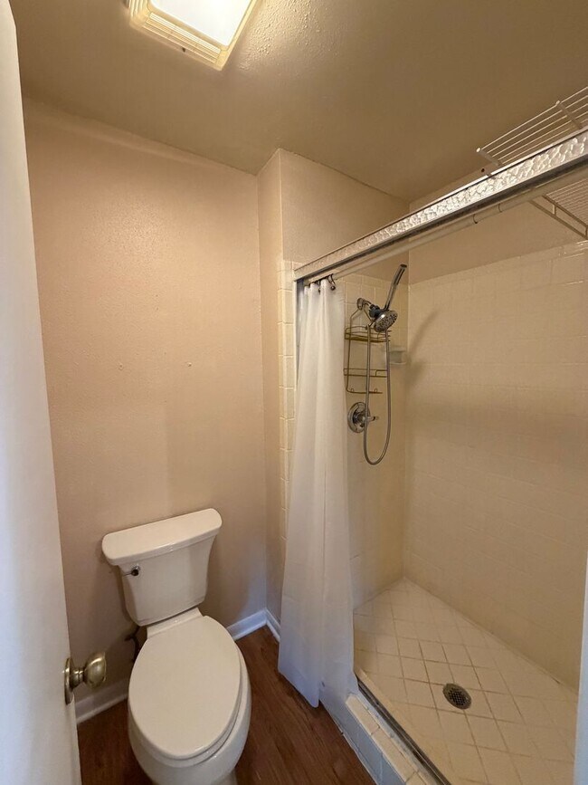 Building Photo - Charming One-Story Ranch on Corner Lot in ...