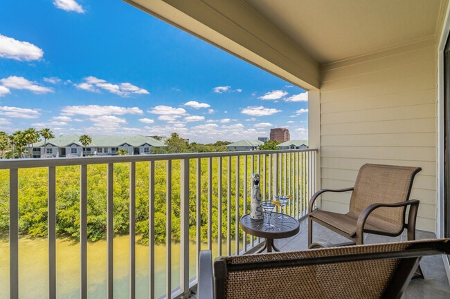 Building Photo - 2502 N Rocky Point Dr