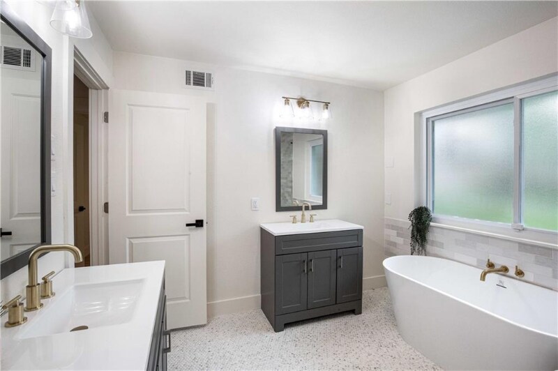 Building Photo - 2508 Aldford Dr