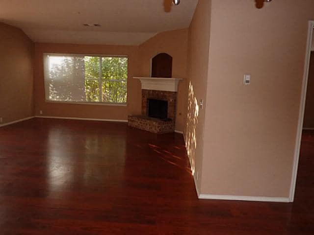 Building Photo - 111 Waterford Dr