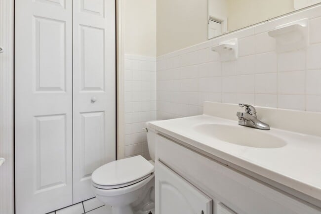 Building Photo - Black Mountain Duplex