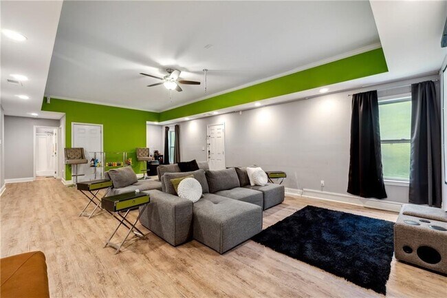Building Photo - 4240 N Braves Cir