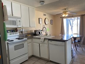 Building Photo - 2363 Iroquois Ave