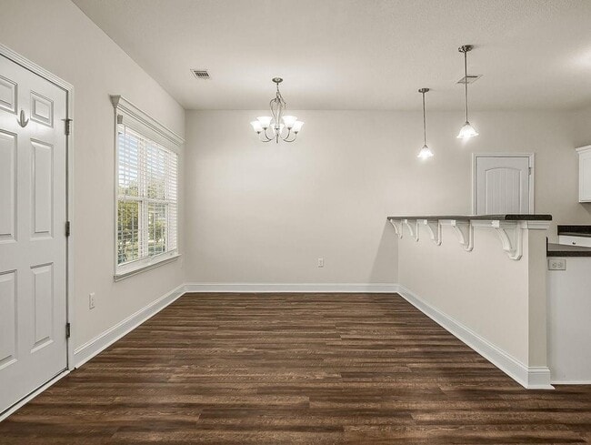 Building Photo - 288 Bridgewater Ln