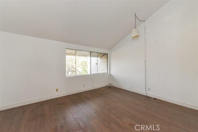 Building Photo - 2057 Dacian Dr S