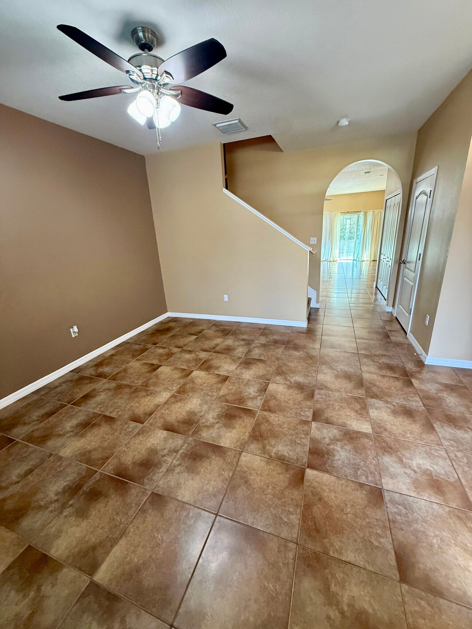 Building Photo - 706 Wiltonway Dr