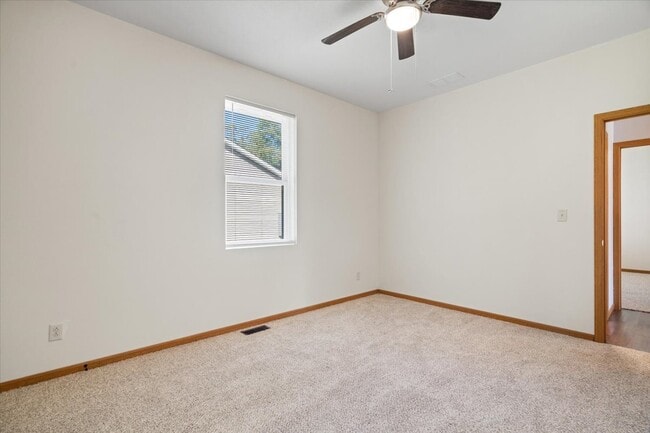 Building Photo - Seelyville Terrace