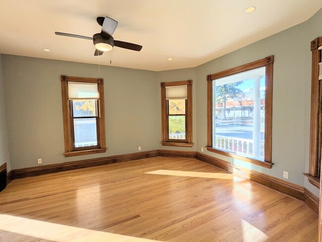 Building Photo - 316 N Tracy Ave