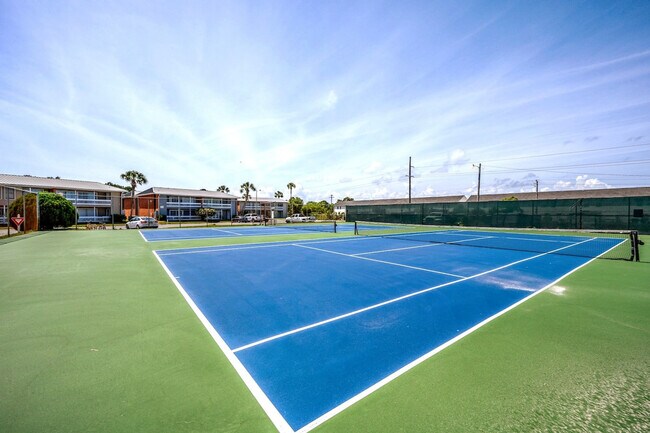 Building Photo - 4000 Gulf Terrace Dr