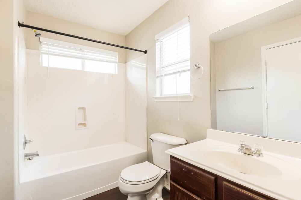 Building Photo - 21818 Hemlock Park Dr