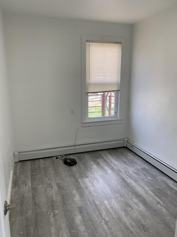 Building Photo - 20 Porach St