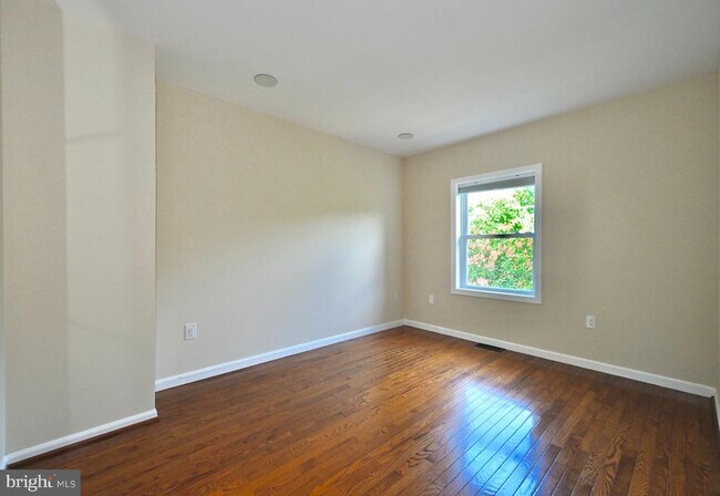 Building Photo - 10231 Arizona Cir