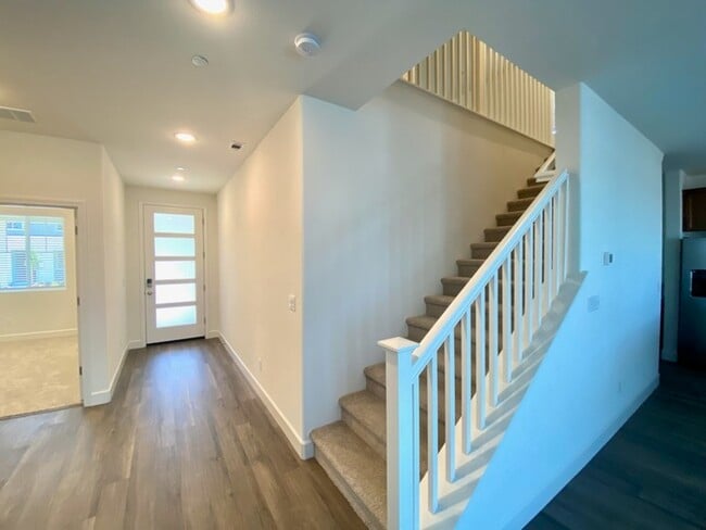 Building Photo - Brand new 4 bedroom solar home!