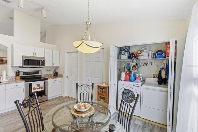 Building Photo - 14 Frenora Ln