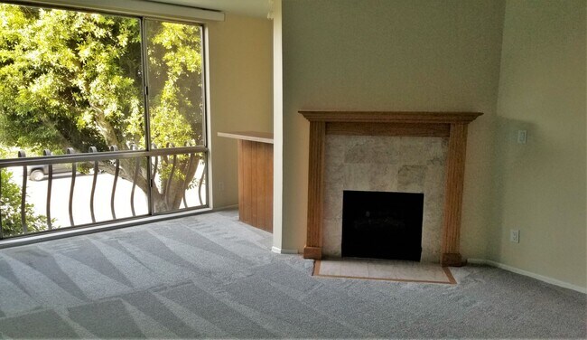 Building Photo - 12720 Burbank Blvd