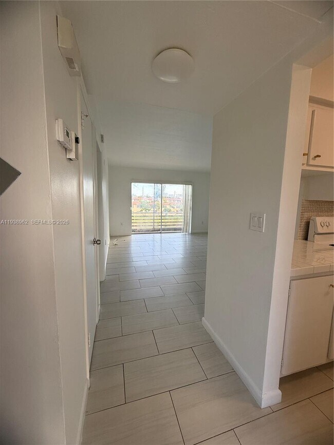 Building Photo - 2880 NE 203rd St