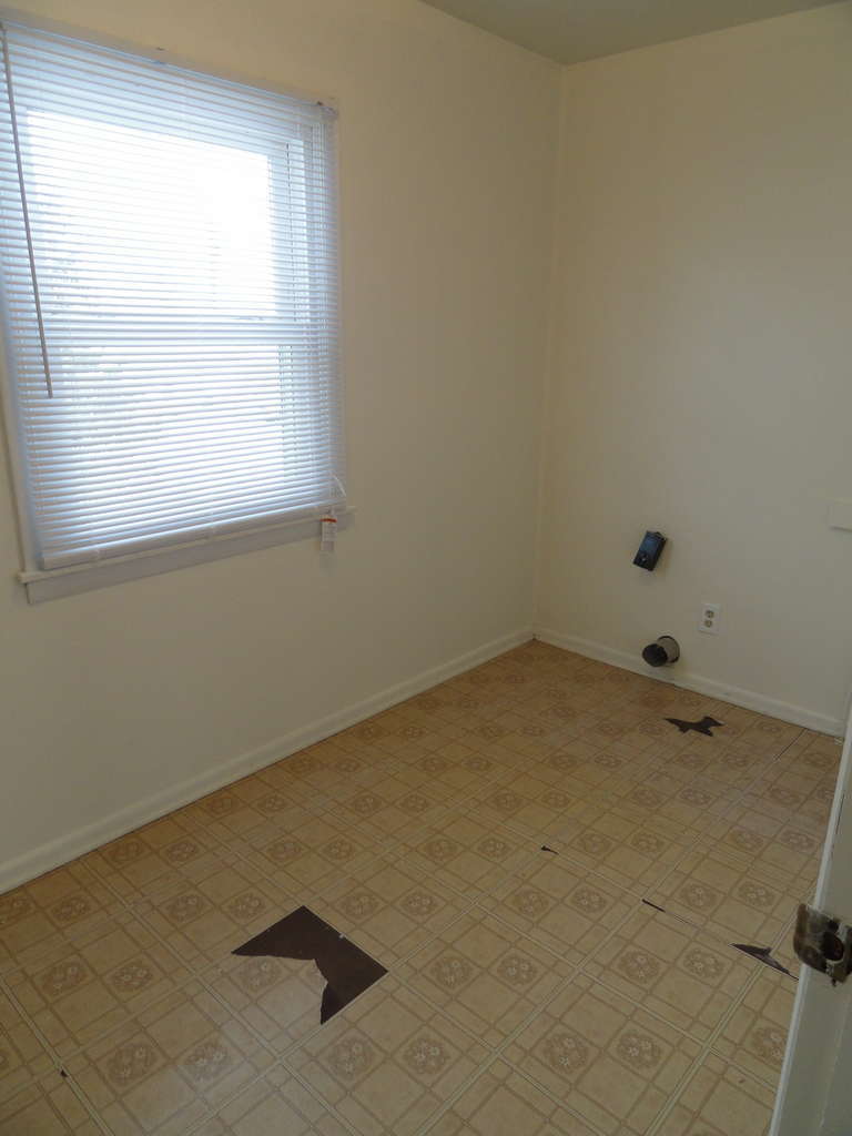 Building Photo - 239 Harriman Ave S