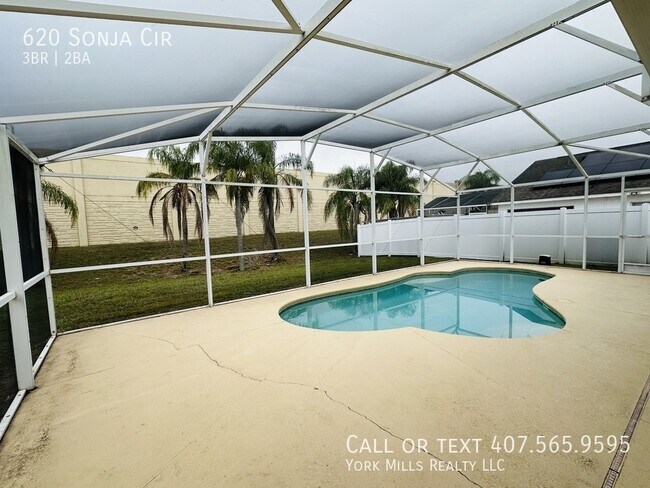 Building Photo - 620 Sonja Cir