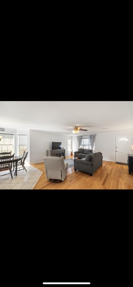 Building Photo - 151 Radford Cir