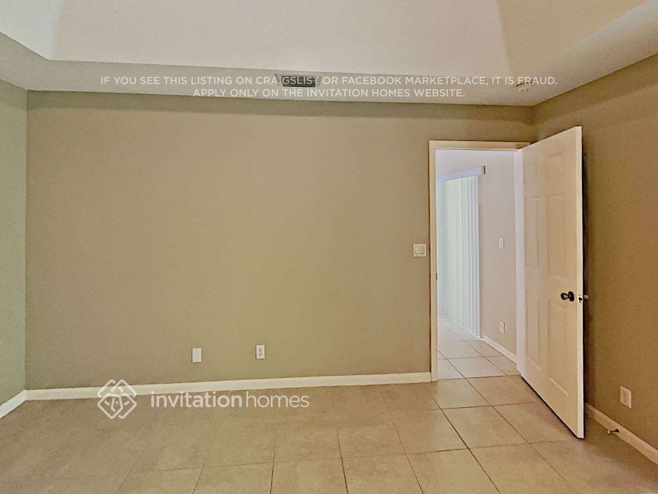 Building Photo - 13750 Lilac Pl