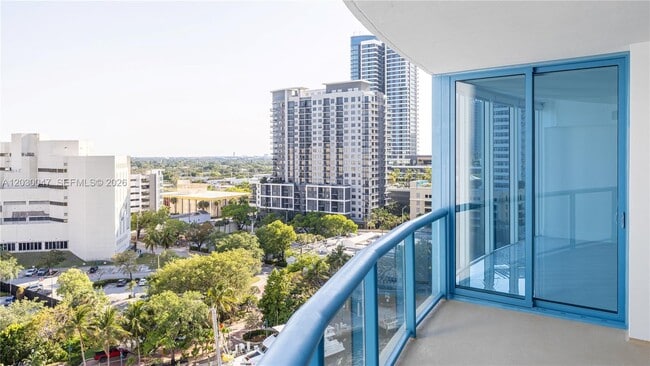 Building Photo - 333 Las Olas Way