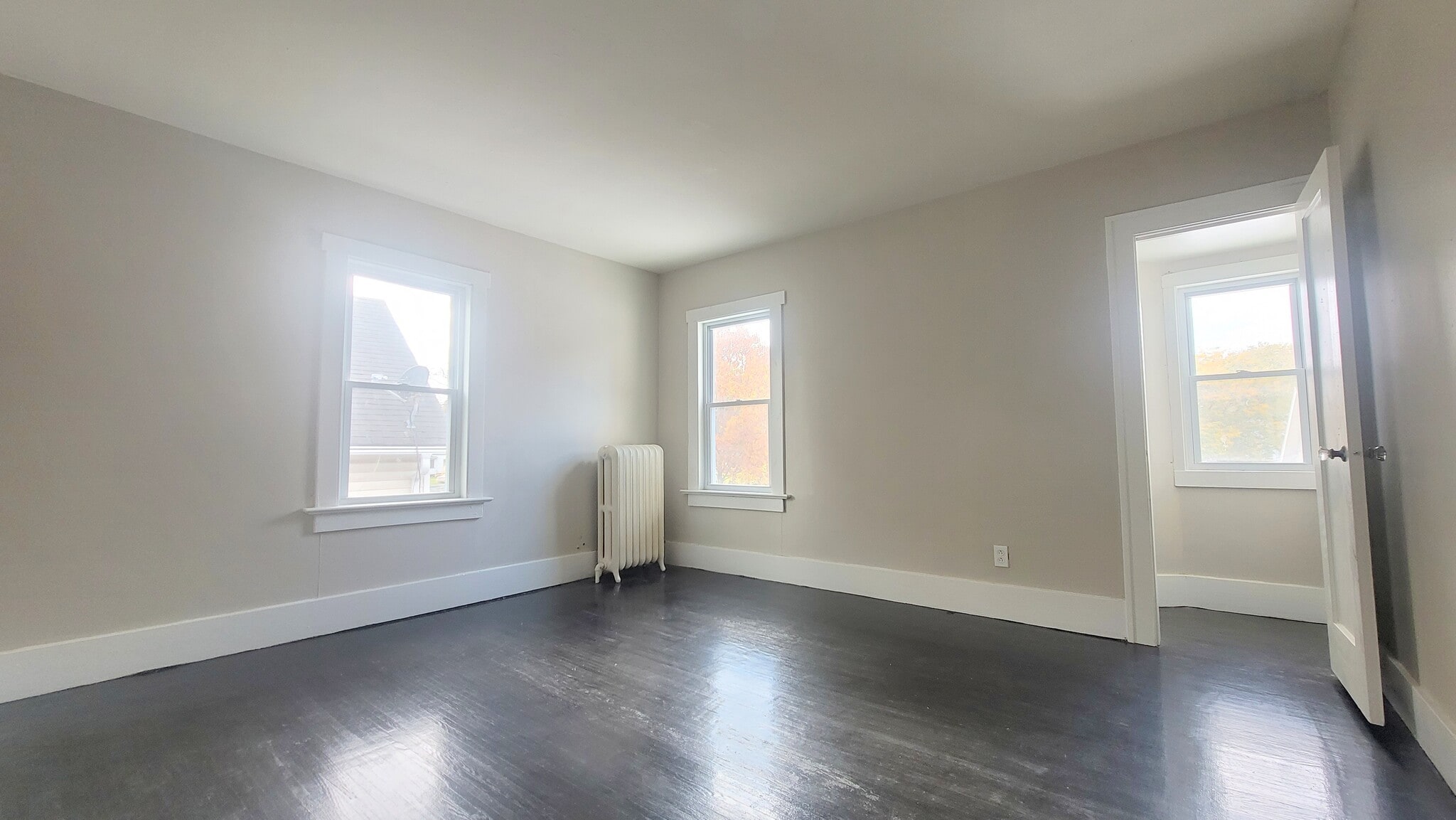 Building Photo - 3988 Lake Ave