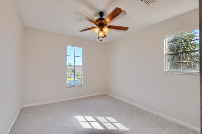 Building Photo - 22556 Middletown Dr