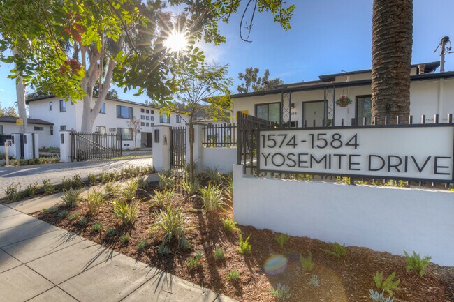 Building Photo - 1574 Yosemite Dr