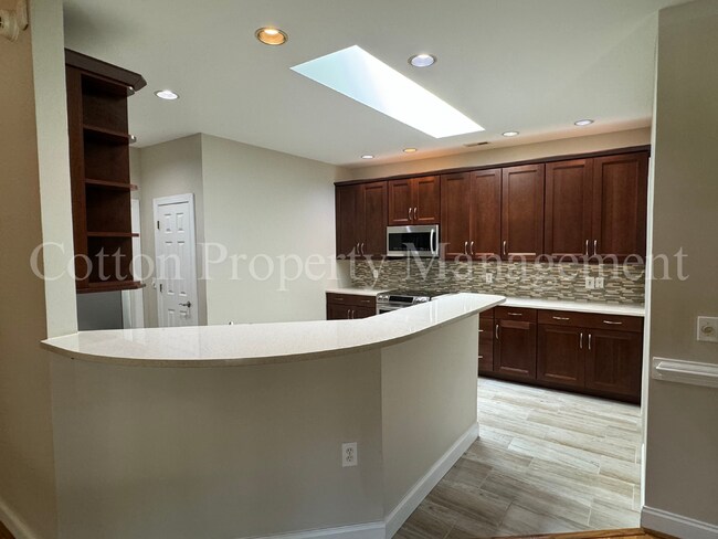 Building Photo - 7824 Sanderling Pl