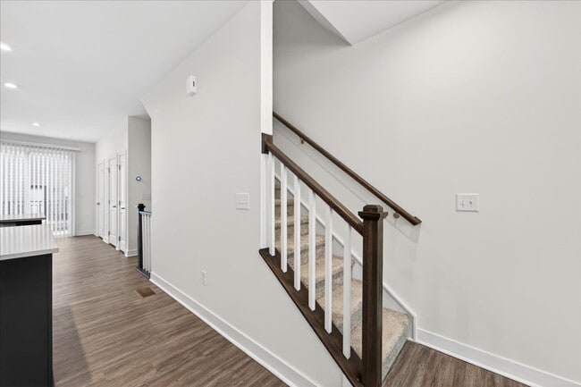 Building Photo - 530 Billingsley Rd