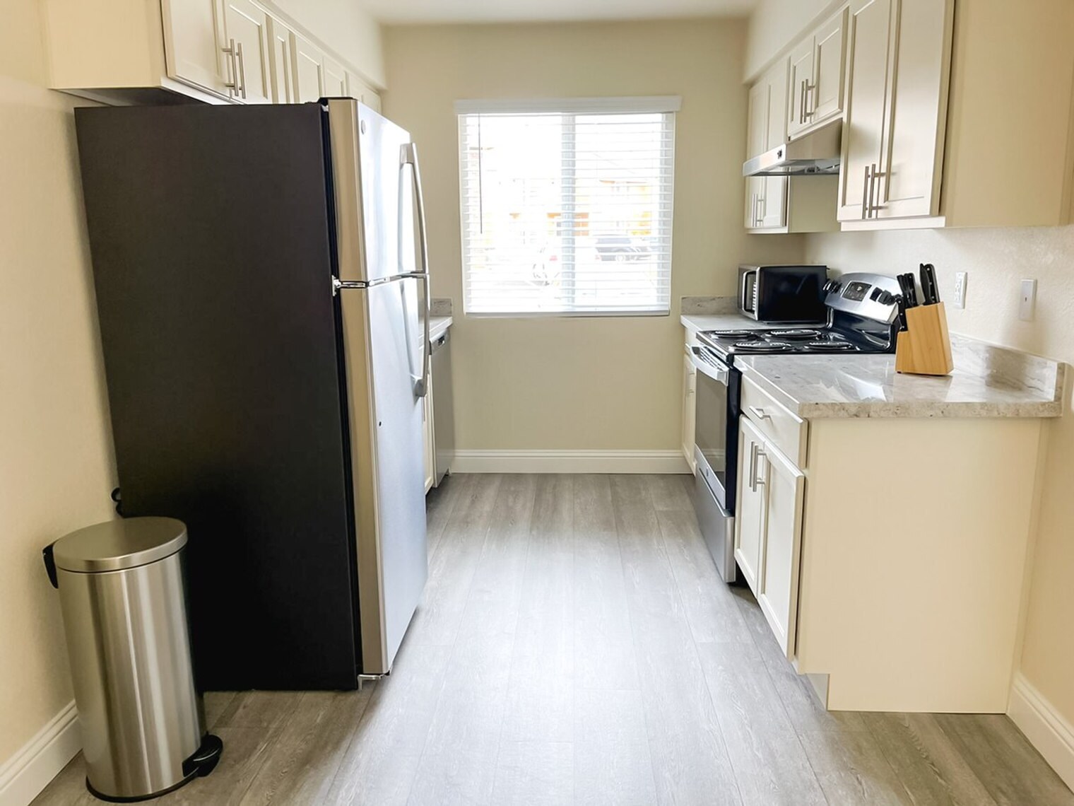 Building Photo - 12701 N Pennsylvania Ave