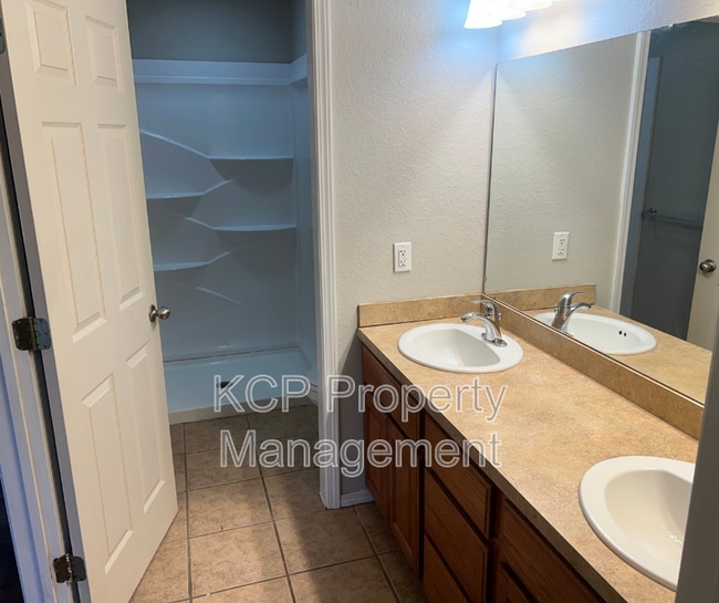 Building Photo - 2904 Fairway Hamlet Ct