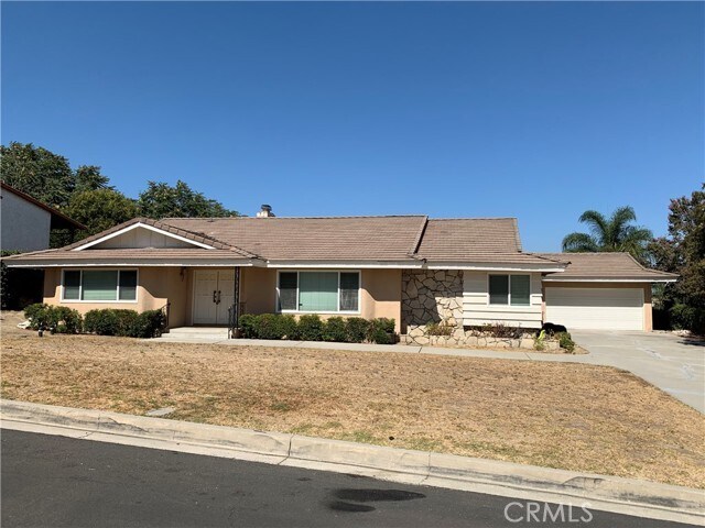 Building Photo - 12945 Hillcrest Dr