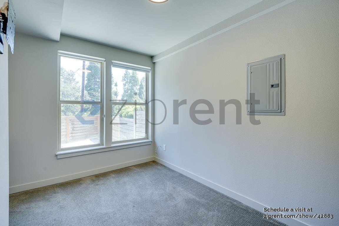 Building Photo - 3835 Gilman Ave W