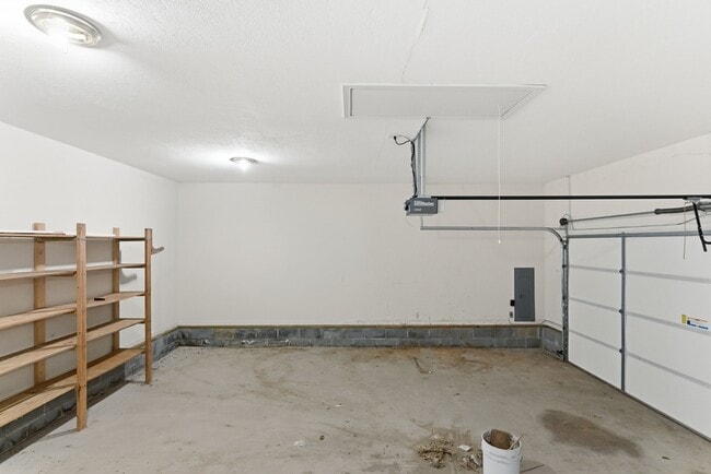 Building Photo - 2806 Wendi Ann Dr