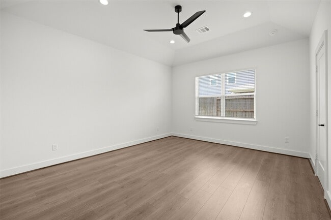 Building Photo - 2752 Sunny Briar Dr