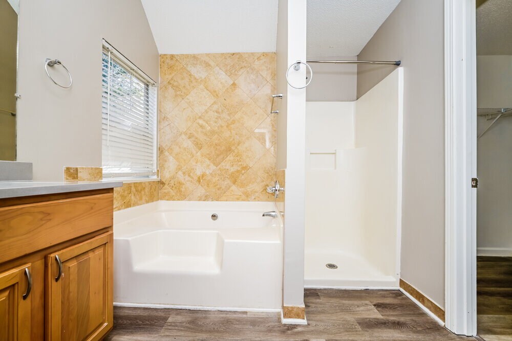 Building Photo - 6686 Pole Creek Dr