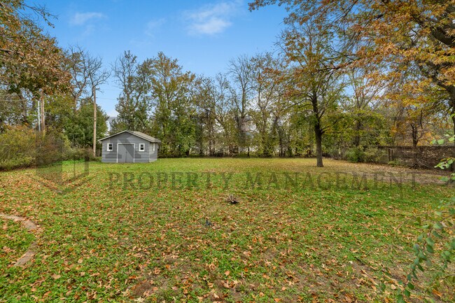 Building Photo - 512 Cindy St