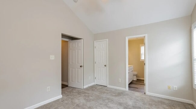 Building Photo - 1005 Tellis Dr