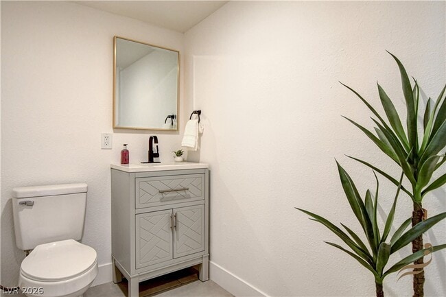 Building Photo - 2685 S Tenaya Way