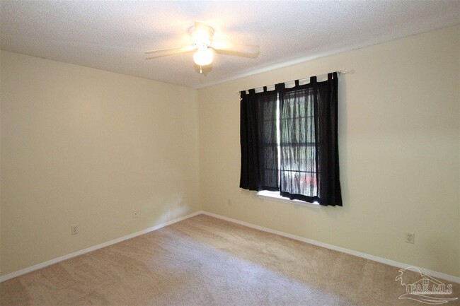 Building Photo - 2813 Langley Ave