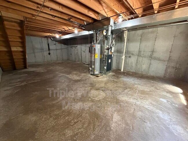 Building Photo - 226 Diekamp Ln