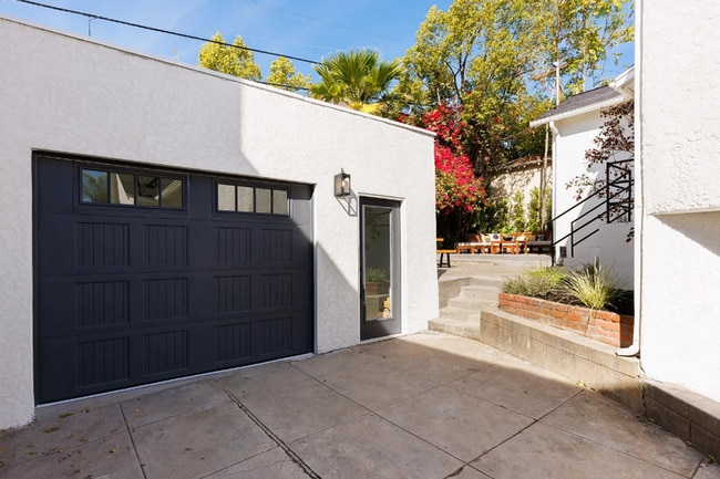 Building Photo - Stunning Echo Park house + Creative Space/Studio - Prime location walking distance to Sunset Blvd...