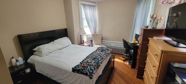 Building Photo - 39 Division St