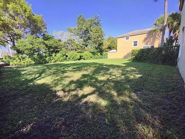 Building Photo - 15472 NW 12th Ct