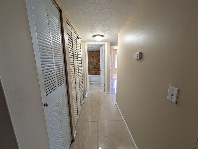 Building Photo - Spacious 2BR Retreat Near Beaches & Dining