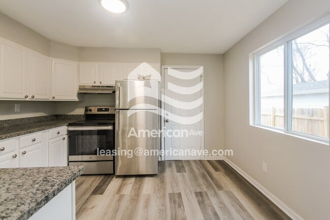 Building Photo - 1731 N Alton Ave