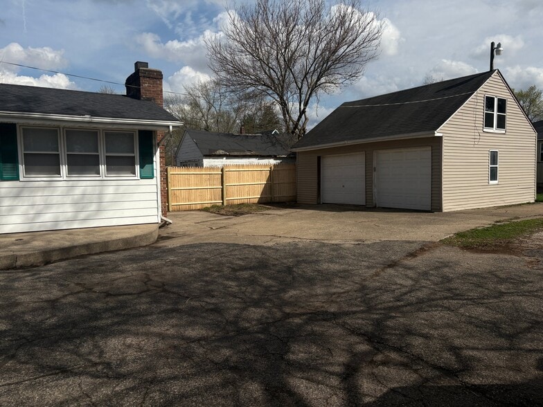 Building Photo - 26 Walnut Ct