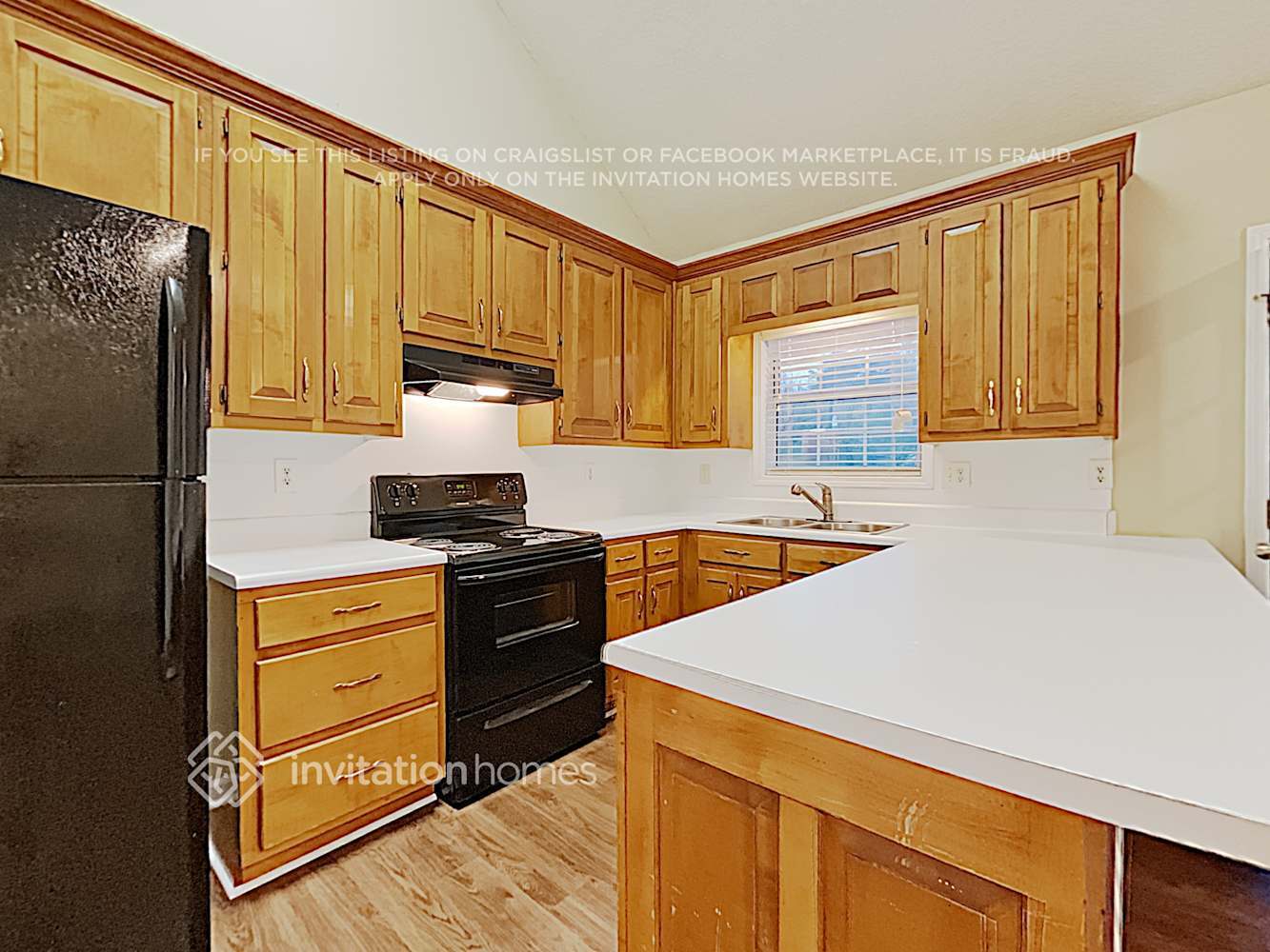 Building Photo - 2875 Winchester Dr